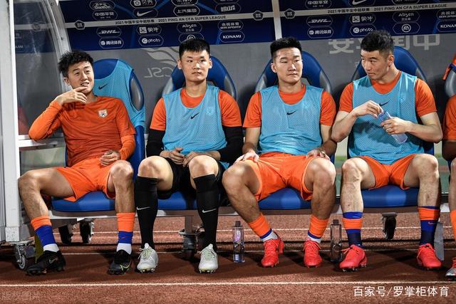 更衣室爆炸！皇马本赛季内讧合集：队友争吵、打架、炮轰主帅……