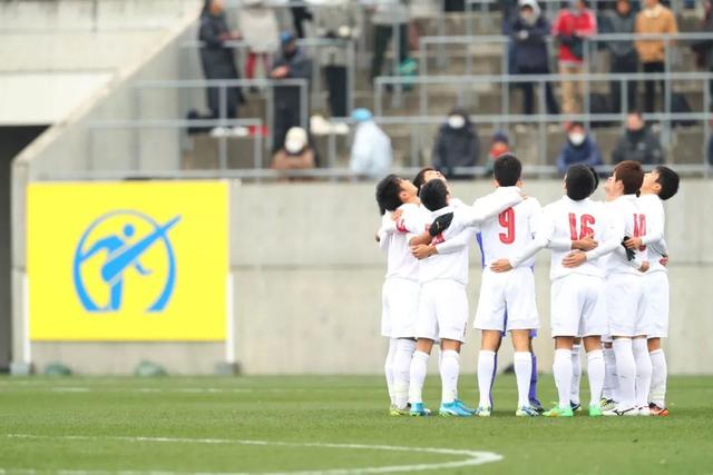 李弘权21分上海大胜广东 张宁21分山西负同曦